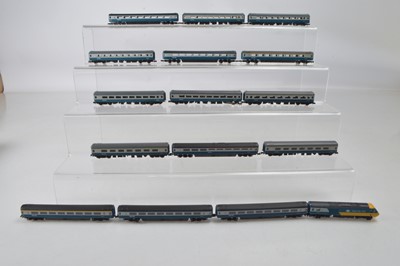 Lot 34 - Graham Farish N Gauge BR Class 125 High Speed Train with Coaches (18)