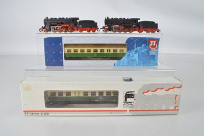 Lot 39 - Zeuke BTTB TT Gauge German Steam Locomotives with Tenders and Two DR Coaches (4)