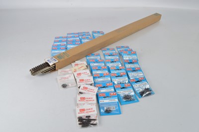 Lot 54 - Peco 00-9 Gauge/H0e Track and Accessories (19 Lengths of Track, 40 Packs)
