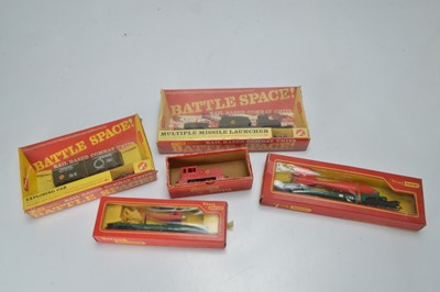 Lot 59 - Tri-ang Railways and Tri-ang Hornby  00 Gauge boxed early and later Battlespace Locomotive and Rolling Stock (5)