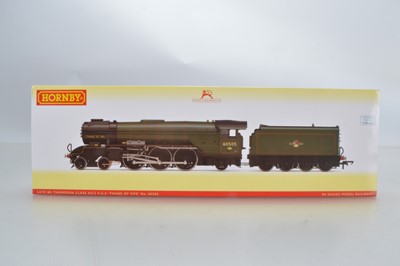 Lot 65 - Hornby (China) boxed 00 Gauge R3831 BR green late crest Class A2/2 60505 'Thane of the Fife', Locomotive and Tender