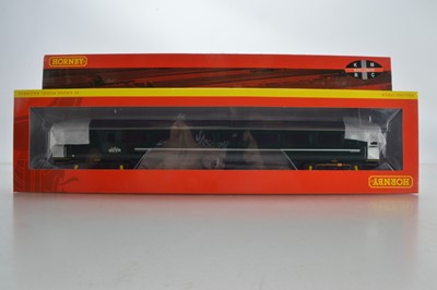 Lot 88 - Hornby (China) Kernow Exclusive boxed 00 Gauge Great Western Railway green Mk 3 Triple coach pack