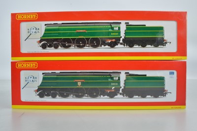 Lot 116 - Hornby (China) boxed 00 Gauge BR Malachite green unrebuilt West Country Class Locomotives and Tenders (2)