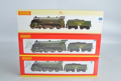 Lot 126 - Hornby (China) boxed 00 Gauge SR olive green Class N15 4-6-0 Locomotives and Tenders (3)