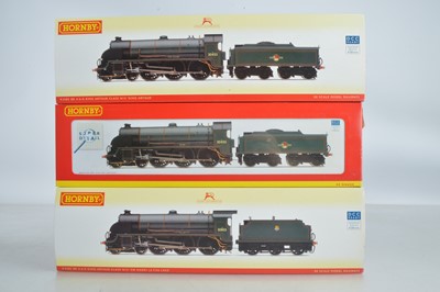 Lot 128 - Hornby (China) boxed 00 Gauge BR green Class N15 4-6-0 Locomotives and Tenders (3)