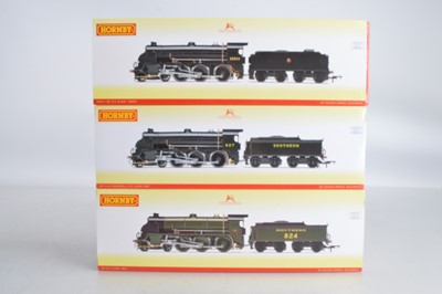 Lot 132 - Hornby (China) boxed 00 Gauge SR green and SR and BR black S15 Class 4-6-0 Locomotives and Tenders (3)