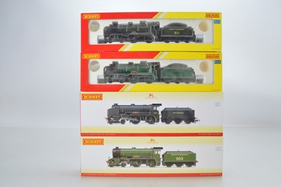 Lot 137 - Hornby (China) boxed 00 Gauge SR green and black Schools Class 4-4-0 Locomotives and Tenders (4)