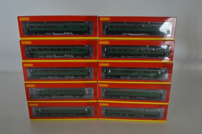 Lot 182 - Hornby (China) boxed 00 Gauge BR ex SR green Maunsell Coaches and Passenger Brake Van (10)