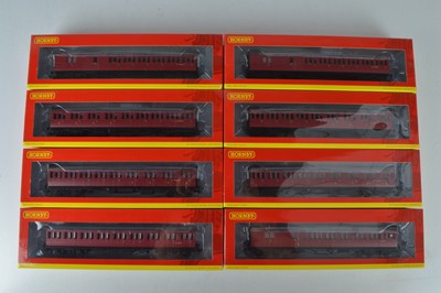 Lot 190 - Hornby (China) boxed 00 Gauge BR ex LMS maroon Collett Suburban Coaches (8)