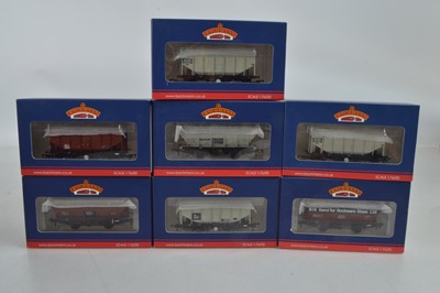 Lot 254 - Bachmann boxed 00 Gauge BR covered Hopper Wagons (7)
