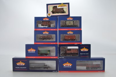 Lot 269 - Bachmann boxed 00 Gauge BR Auto-Coach and Utility Van Goods Rolling Stock (9)