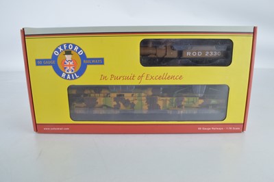 Lot 281 - Oxford Rail OO Gauge Boche Buster Rail Gun and Steam Locomotive Set