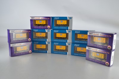 Lot 291 - Dapol OO Gauge Fyffes Banana Vans (12)