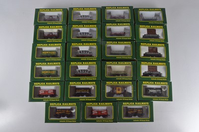Lot 292 - Replica Railways OO Gauge Goods Wagons (23)