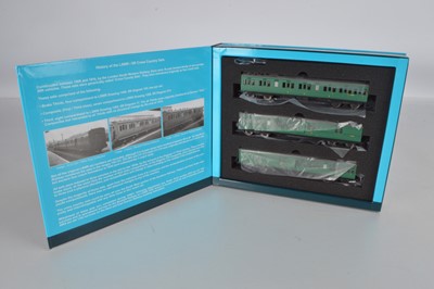 Lot 317 - EFE Rail OO Gauge LSWR Cross Country Coach Set