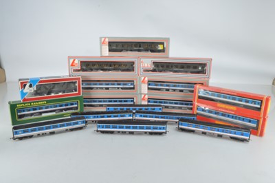 Lot 362 - Lima and Others OO Gauge Network Southeast Coaching Stock and Engineers Department Coaches/Vans (17)