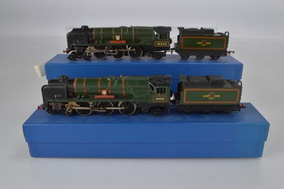 Lot 376 - Hornby-Dublo 00 Gauge unboxed 2-Rail unboxed West Country Class Locomotives 'Barnstable' and Dorchester' Locomotives and Tenders