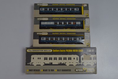 Lot 397 - Wrenn 00 Gauge boxed Brighton Belle BR blue and white 2-Car set and three Centre Coaches (4)