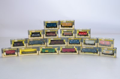 Lot 421 - Wrenn 00 Gauge boxed LWB Vans Gunpower Vans Bulk Grain and other wagons  (18)