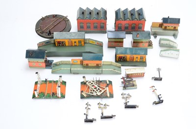Lot 427 - Bing Table Top 00/HO Gauge Buildings and Accessories