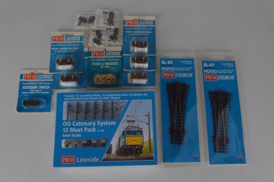 Lot 469 - Peco 00 Gauge boxed Catenary Starter Pack Points and Point Motors and Connecting Clips (14)