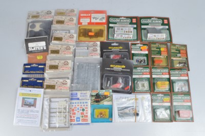 Lot 470 - Peco Merit Ratio and other makers boxed 00 Gauge Lineside ready made and kit Accessories (38)