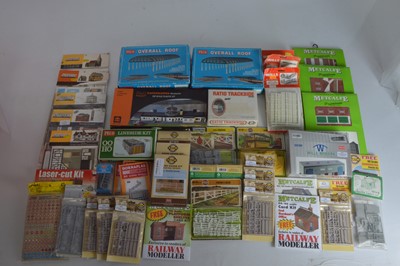 Lot 474 - Large collection of 00 Gauge Station and Lineside accessory plastic and card kits by Ratio Airfix Peco Superquick Metcalfe and other manufacturers (44)