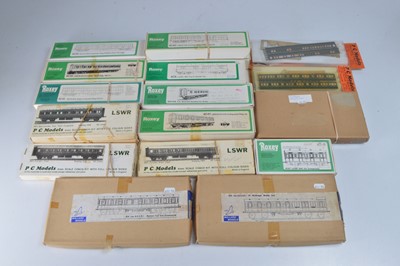 Lot 479 - Roxey Mouldings and Mallard Models and PC Models and Roger Chivers 00 Gauge unmade boxed Coach Kits (18)