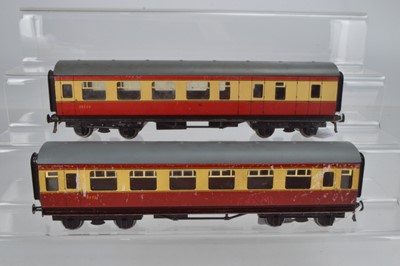 Lot 596 - Bassett Lowke O Gauge BR Coaches, (2)