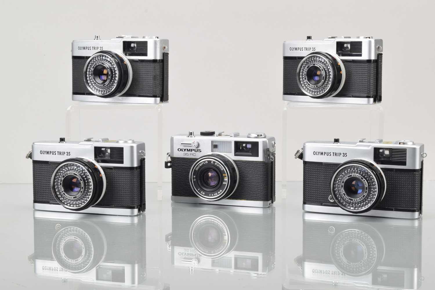 Lot 2 - An Olympus 35 RC Compact Camera