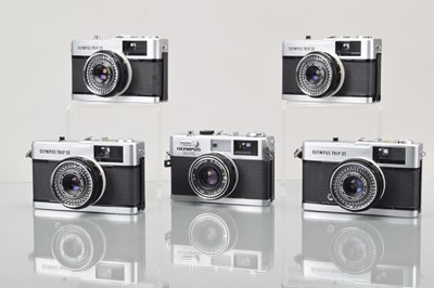 Lot 2 - An Olympus 35 RC Compact Camera
