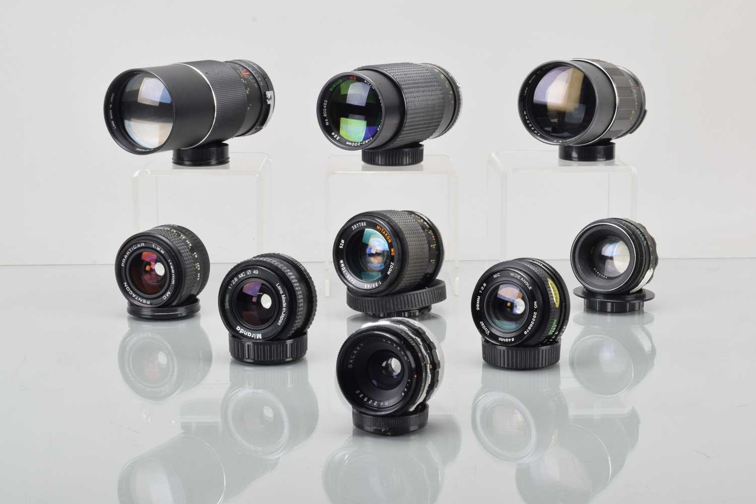 Lot 4 - A Group of SLR Lenses