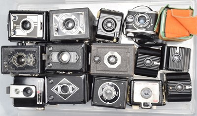 Lot 6 - A Tray of Box Cameras
