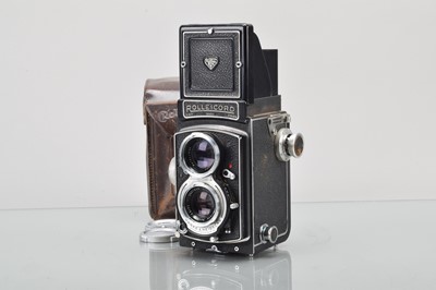 Lot 12 - A Rolleicord V TLR Camera