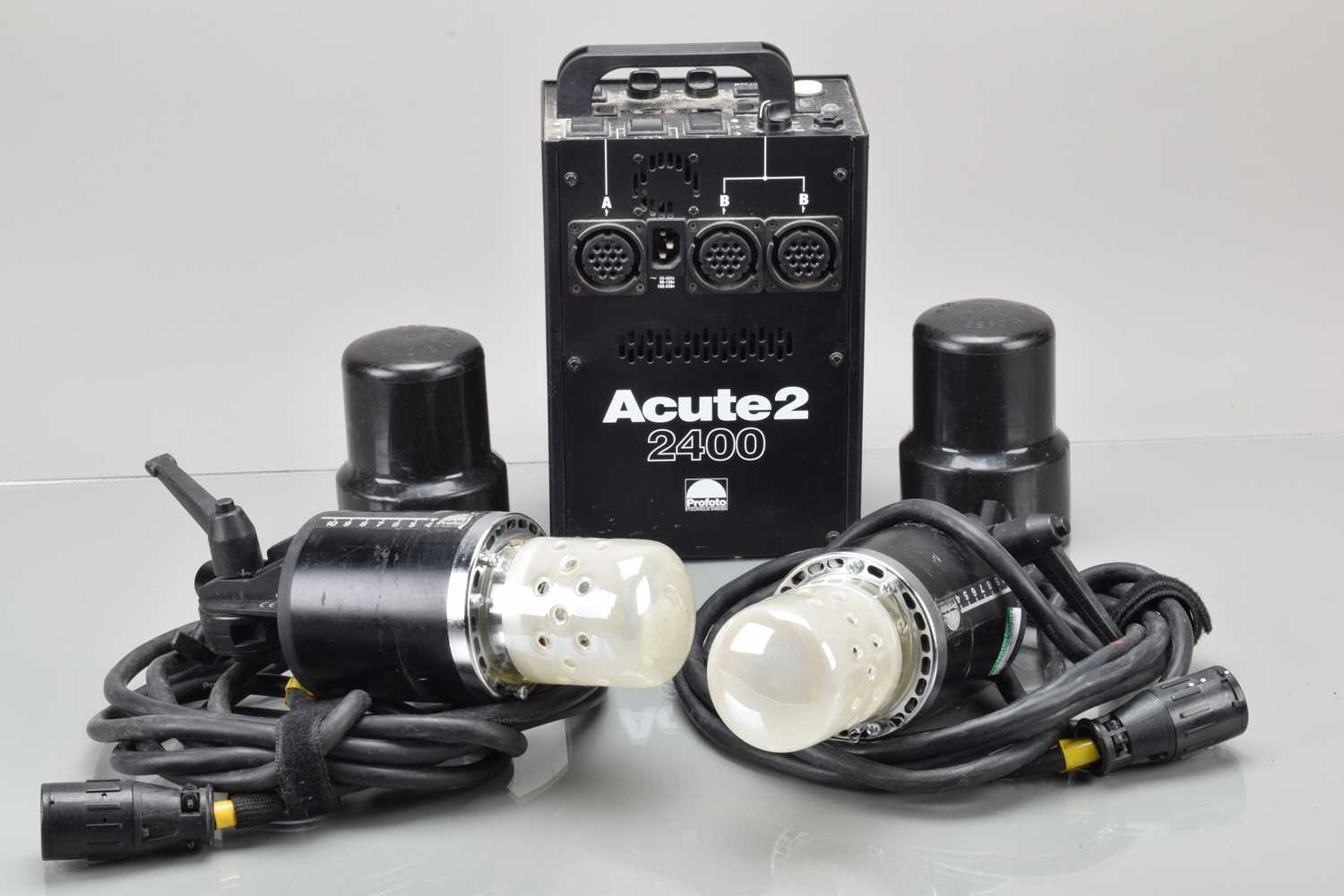 Lot 52 - A Profoto Acute 2 2400 Fash Power Pack