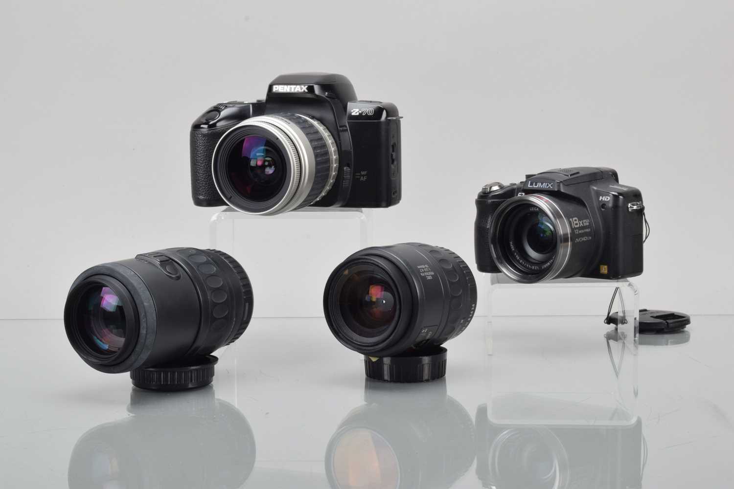 Lot 70 - A Pentax Z-70 SLR Camera