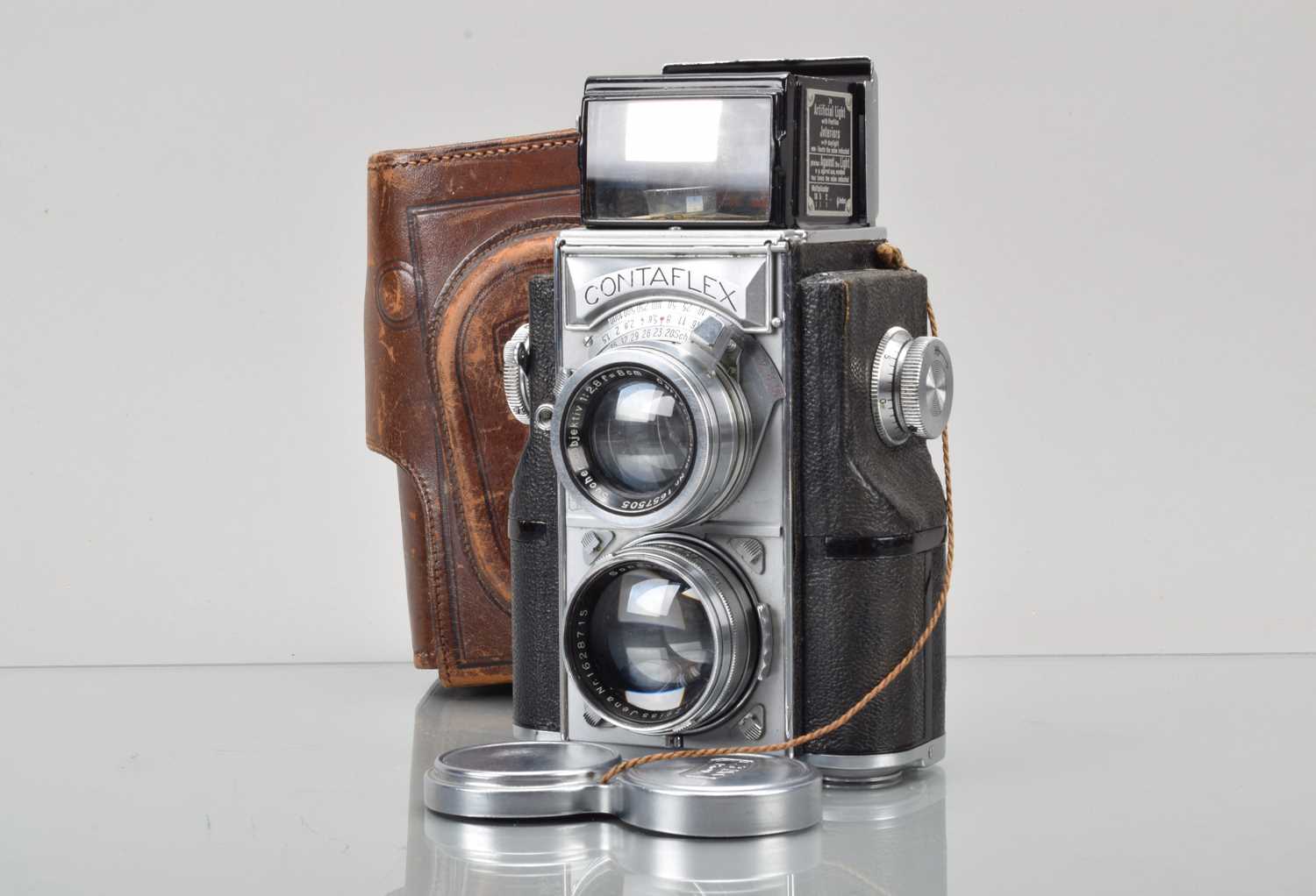 Lot 109 - A Zeiss Ikon Contaflex 860/24 TLR Camera