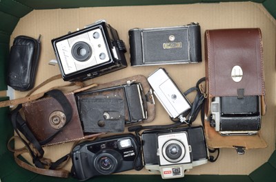Lot 185 - A Mixed Group of Film Cameras
