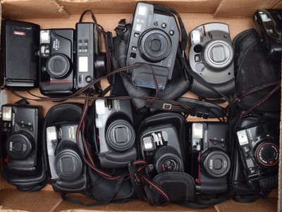 Lot 258 - A Tray of Compact Cameras