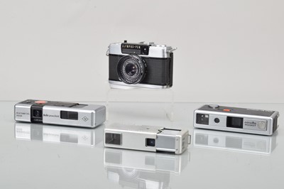 Lot 303 - A Group of Compact Cameras.