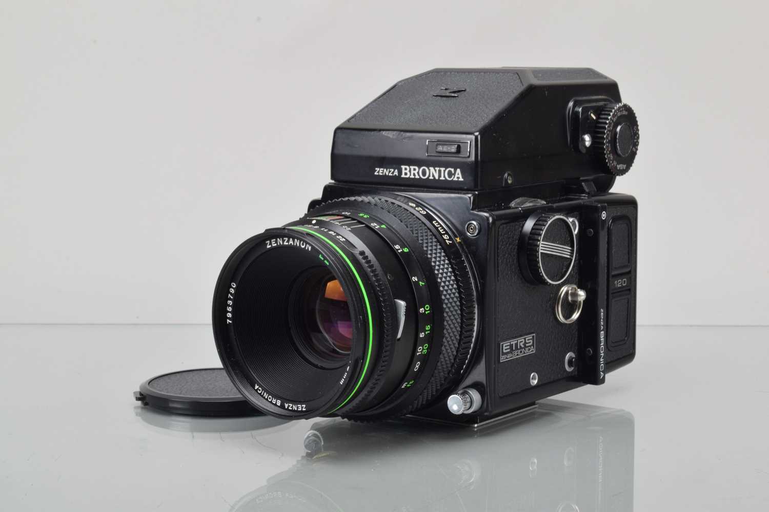 Lot 323 - A Zenza Bronica ERTS Medium Format Camera