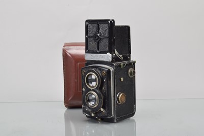 Lot 348 - A Rollieflex Old Standard TLR Camera