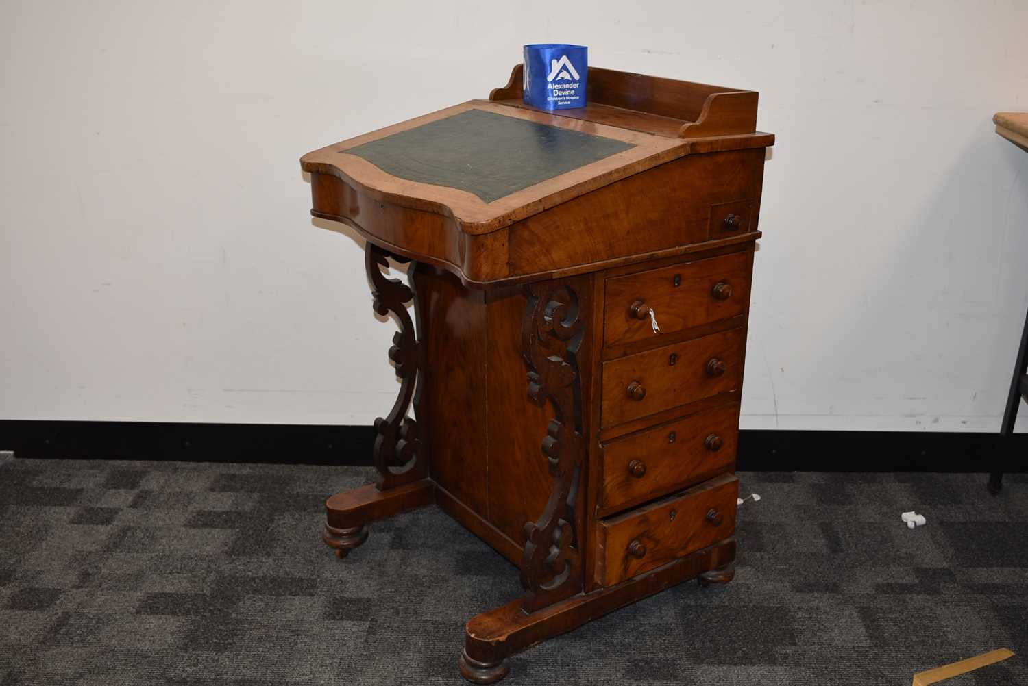 Lot 8 - A late Victorian mahogany davenport