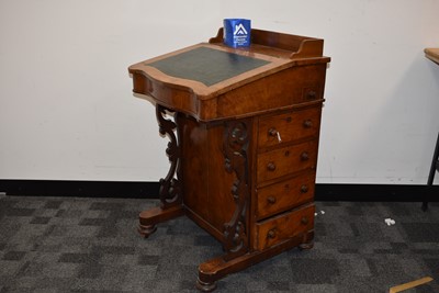 Lot 8 - A late Victorian mahogany davenport