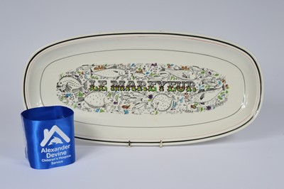 Lot 11 - An oval French fish dish by Gien