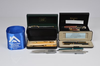 Lot 59 - Collection of pens, some boxed