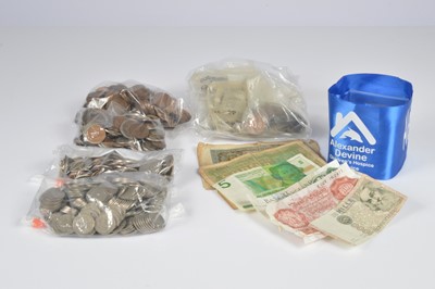 Lot 88 - A quantity of coins, a few notes