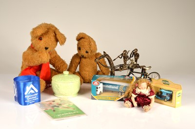 Lot 166 - A general assortment of boxed toys, teddy bears