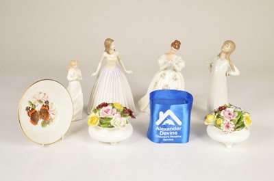 Lot 178 - Seven modern pieces of porcelain