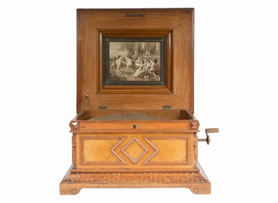 Lot 26 - A 15 1/2 inch Table Polyphon